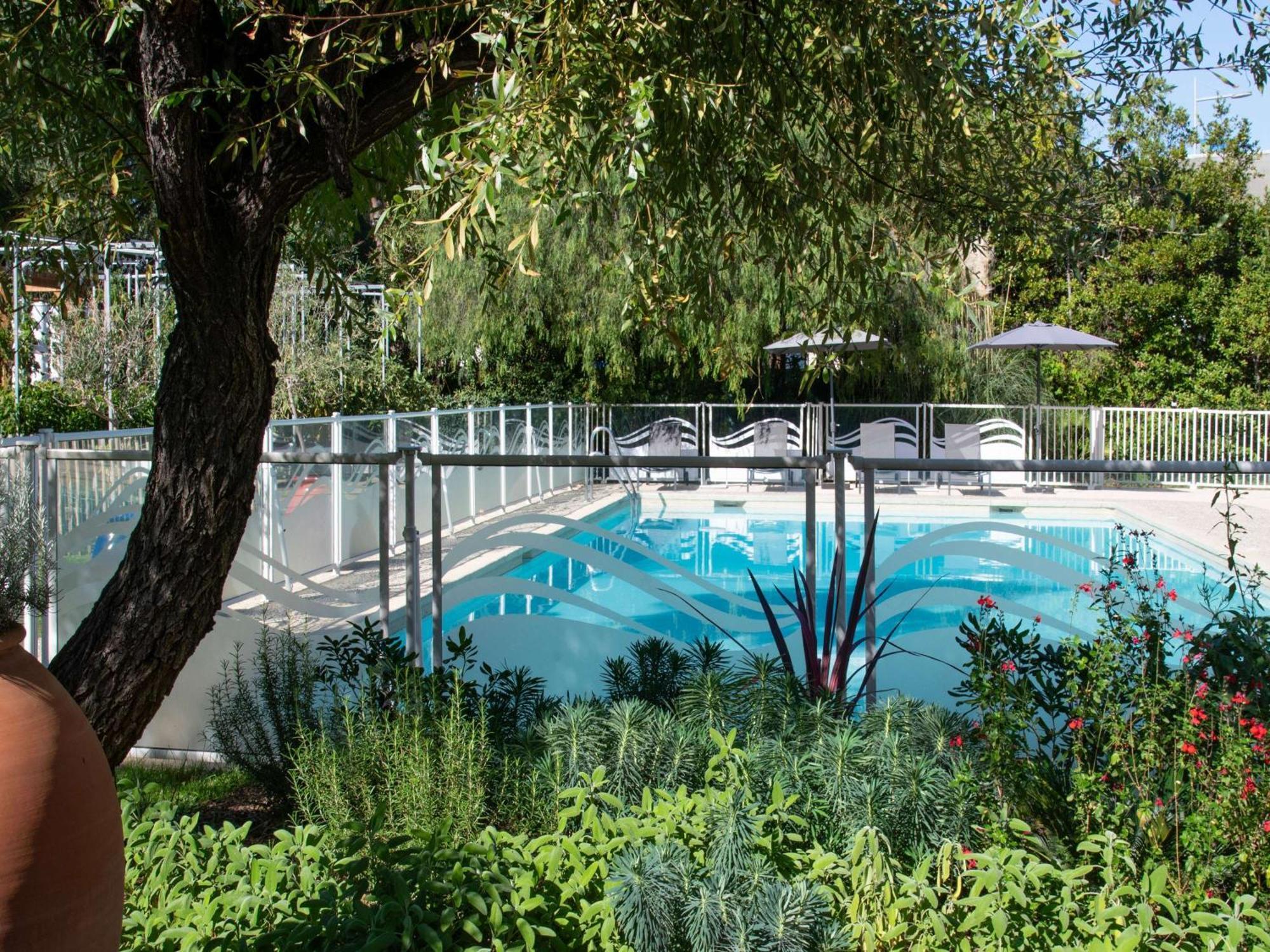 Novotel Nice Aeroport Cap 3000 Saint-Laurent-du-Var Exterior photo